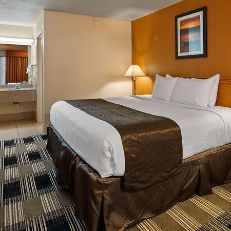 Best Western Tulsa Airport מראה חיצוני תמונה