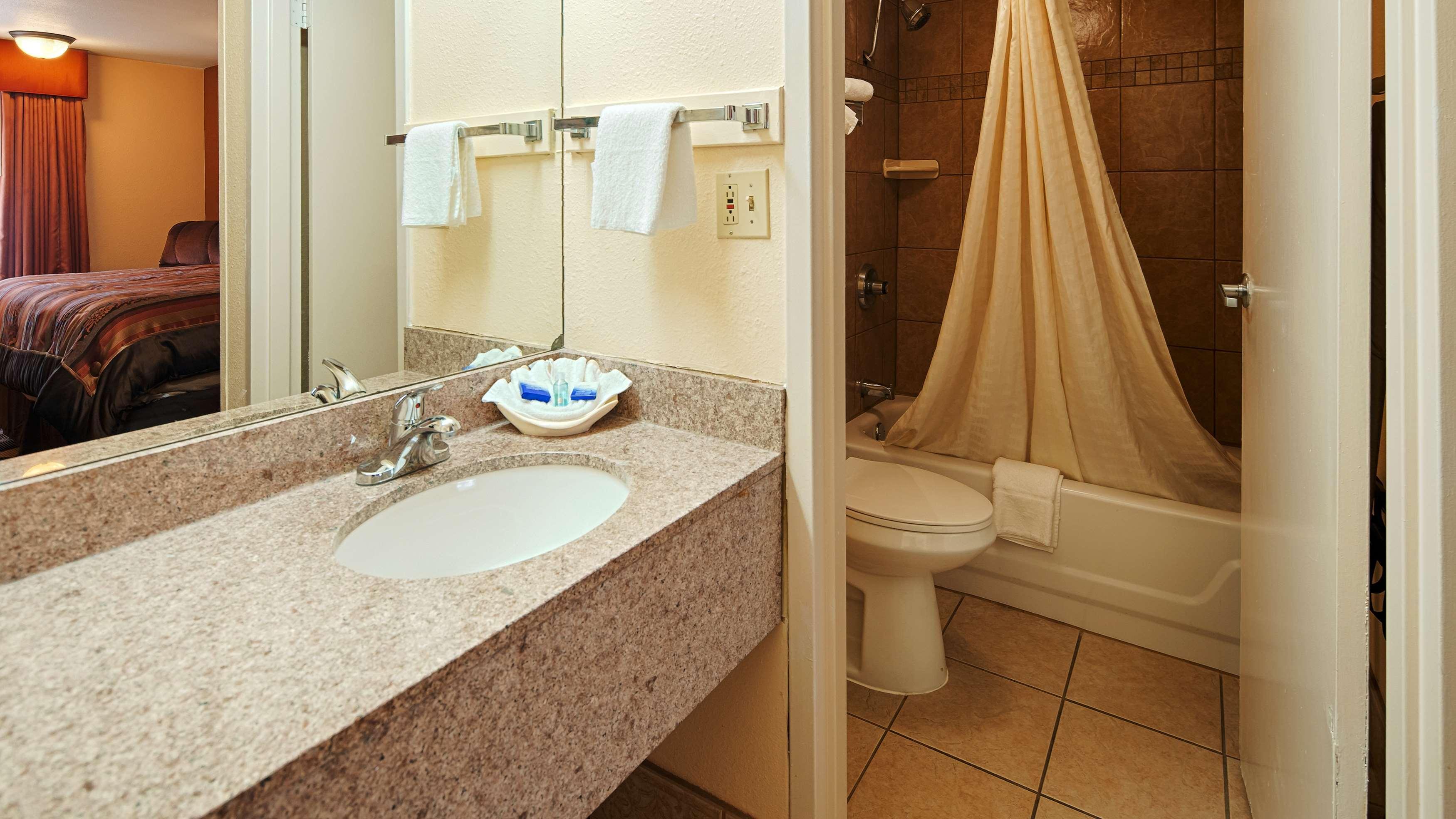 Best Western Tulsa Airport מראה חיצוני תמונה