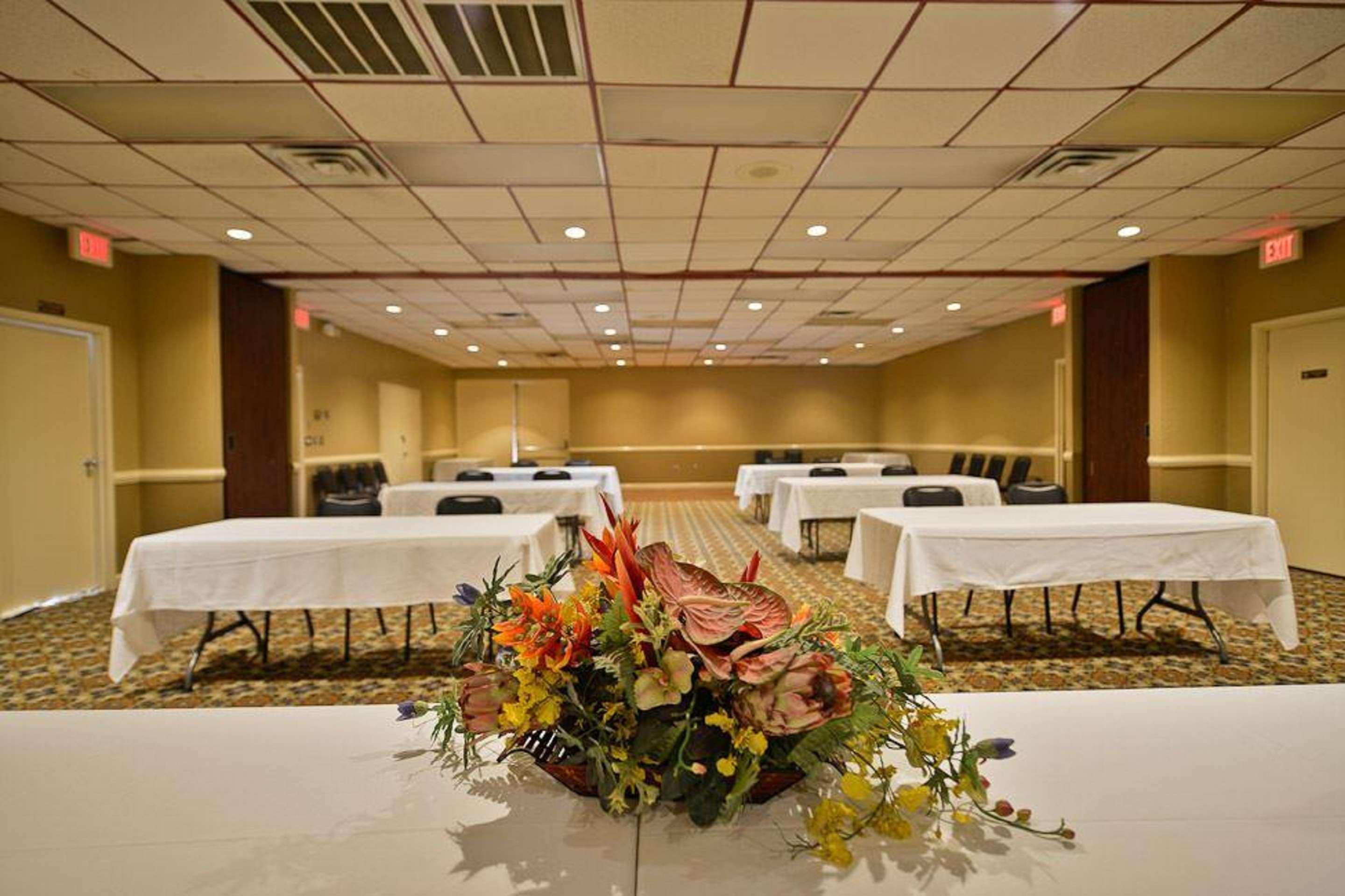 Best Western Tulsa Airport מראה חיצוני תמונה
