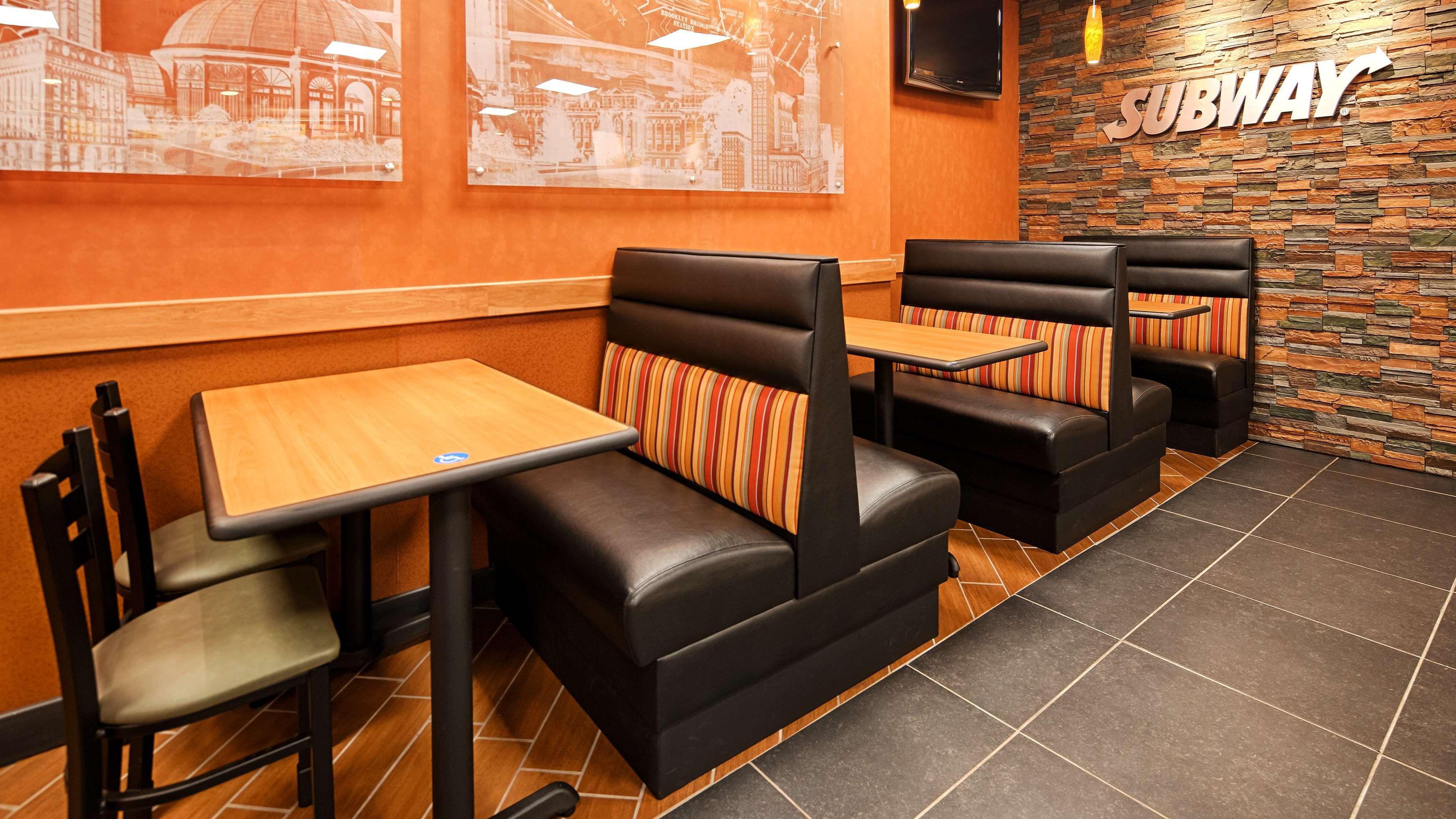 Best Western Tulsa Airport מראה חיצוני תמונה