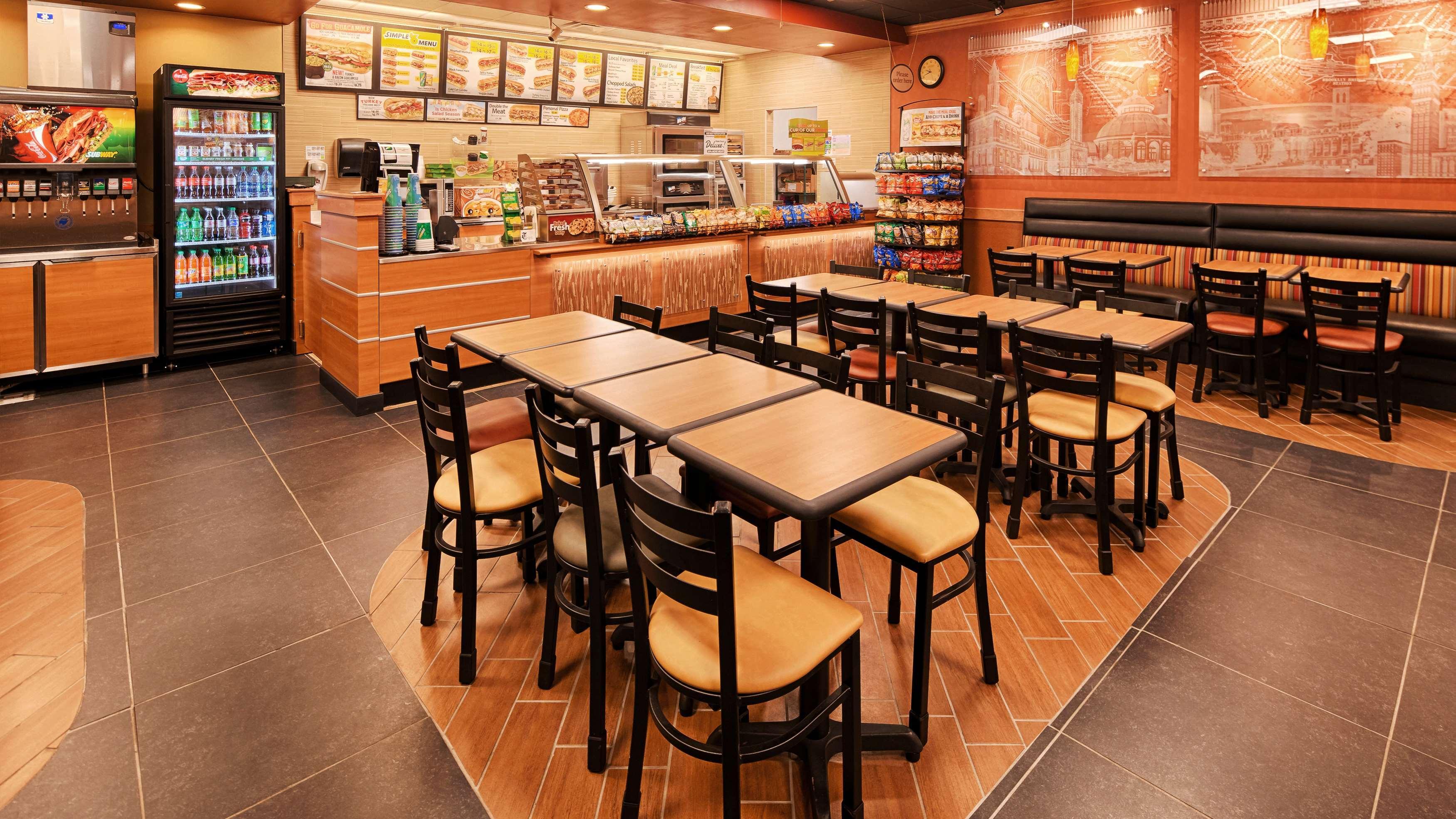 Best Western Tulsa Airport מראה חיצוני תמונה