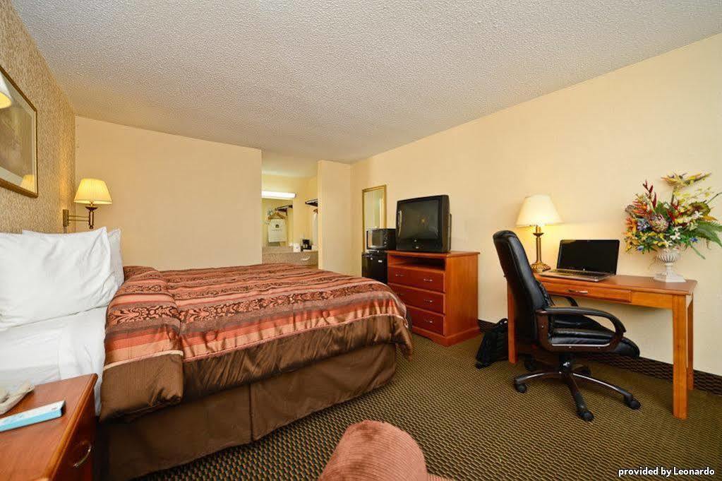 Best Western Tulsa Airport מראה חיצוני תמונה